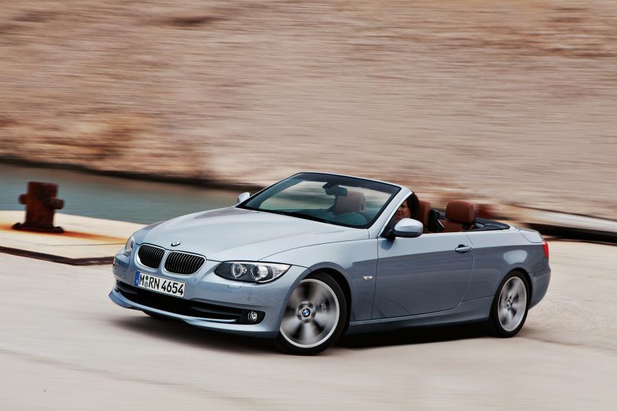  BMW 3-Series Convertible 2010 года  (фото 20 из 27)